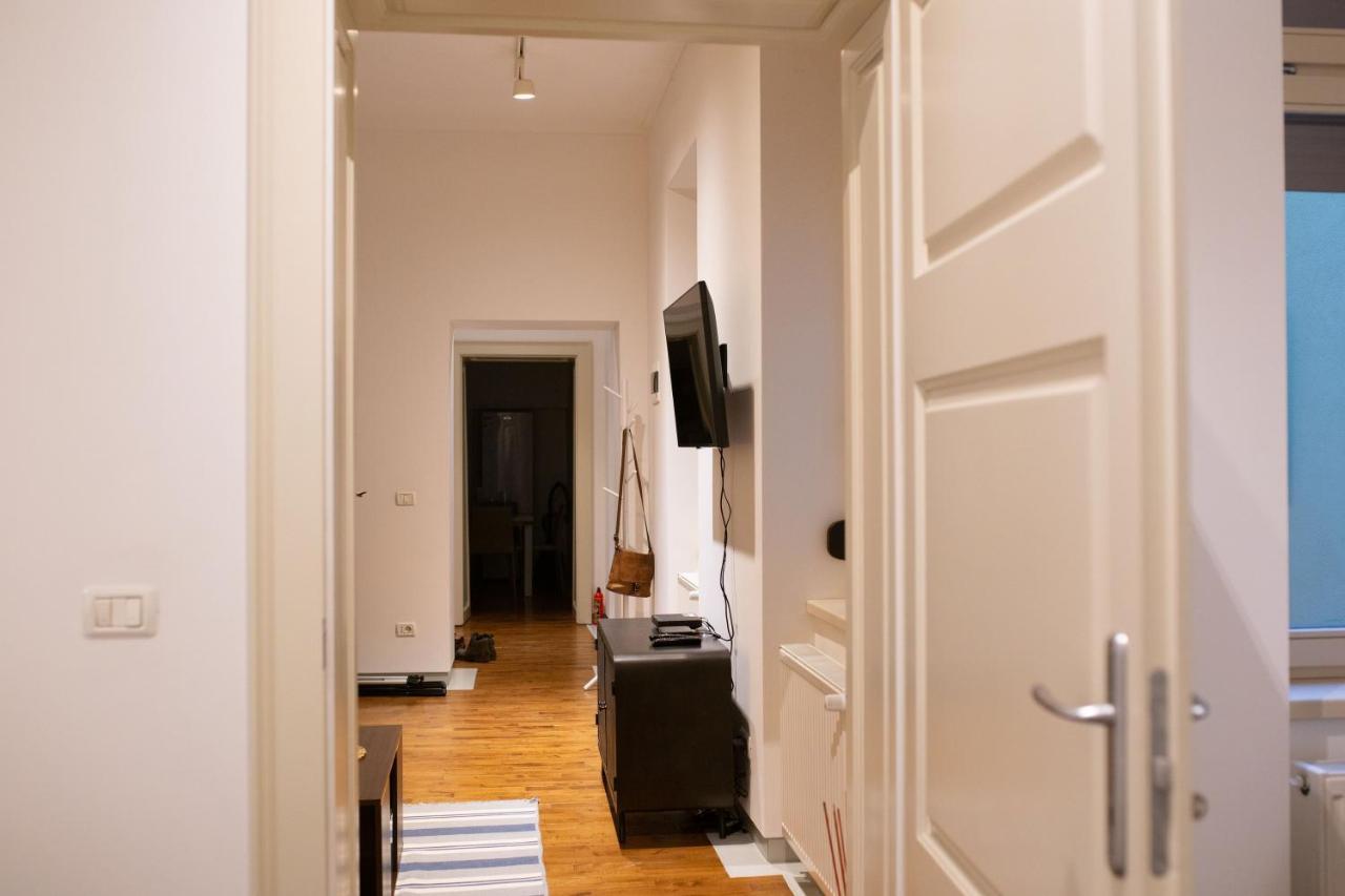 Alessia Apartment In The Old Town Timisoara Bagian luar foto