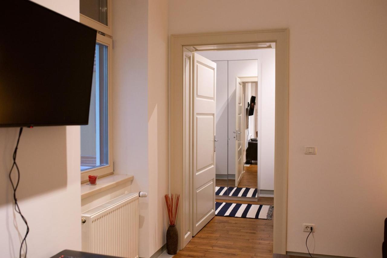 Alessia Apartment In The Old Town Timisoara Bagian luar foto