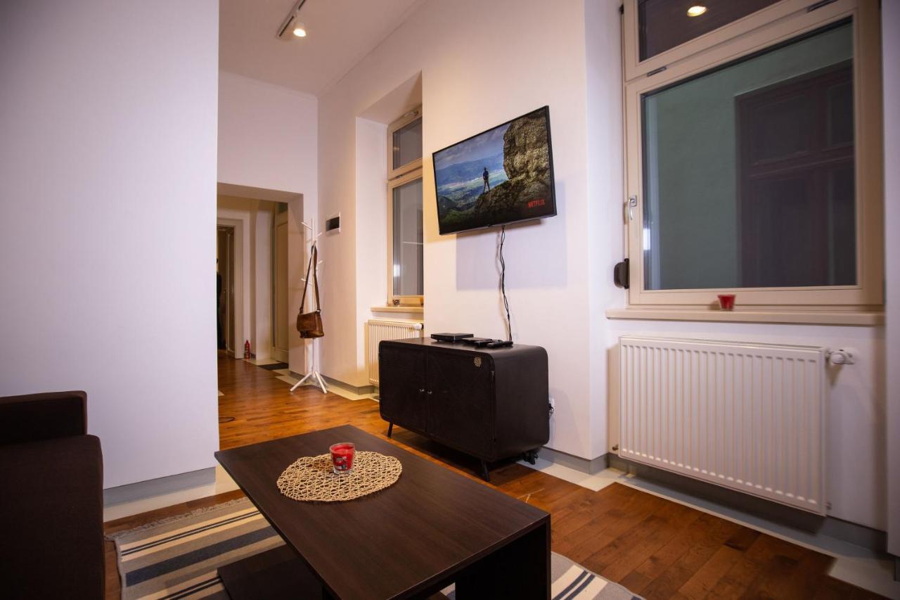 Alessia Apartment In The Old Town Timisoara Bagian luar foto